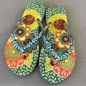 Vera Bradley flip flops